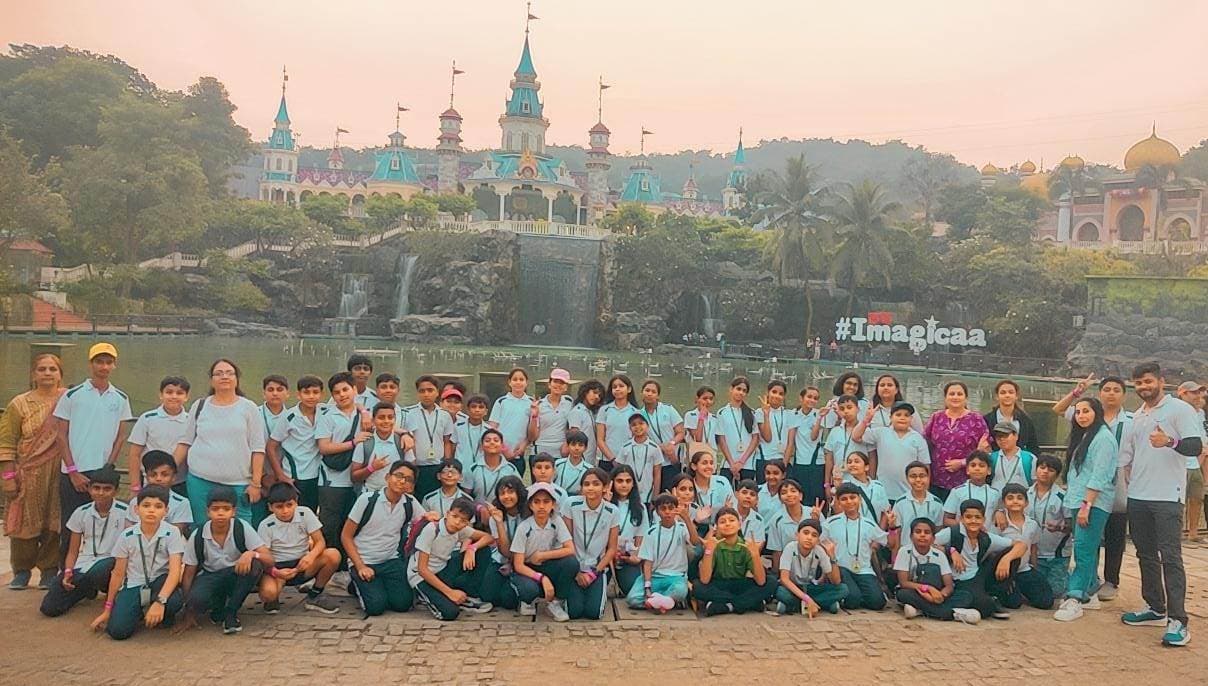 SRCians on an Educational Tour to Mumbai,Khandala,Lonavala &Imagica!!